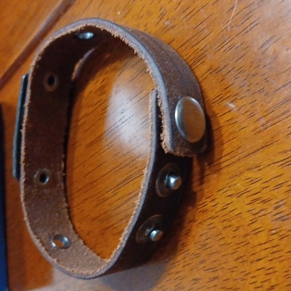 Brown leater Old Cross Wristband - Picture 2 of 2